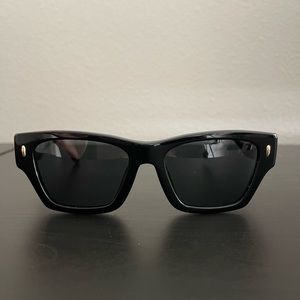 Authentic Tory Burch sunnies